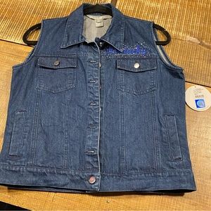 The License House Kentucky Wildcats Denim Vest. Size: Small. Wildcats & Kentucky